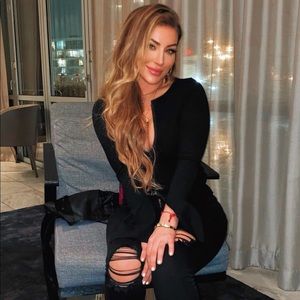 Meet your Posher, Ashley